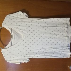 Gap tshirt